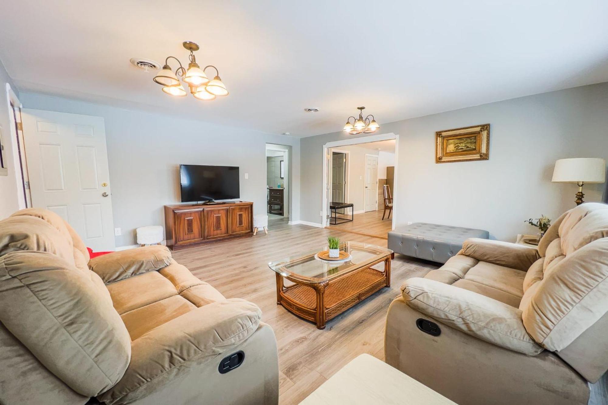 Large 6Br, 6 Bath In The City Of Ниагарски водопад Екстериор снимка