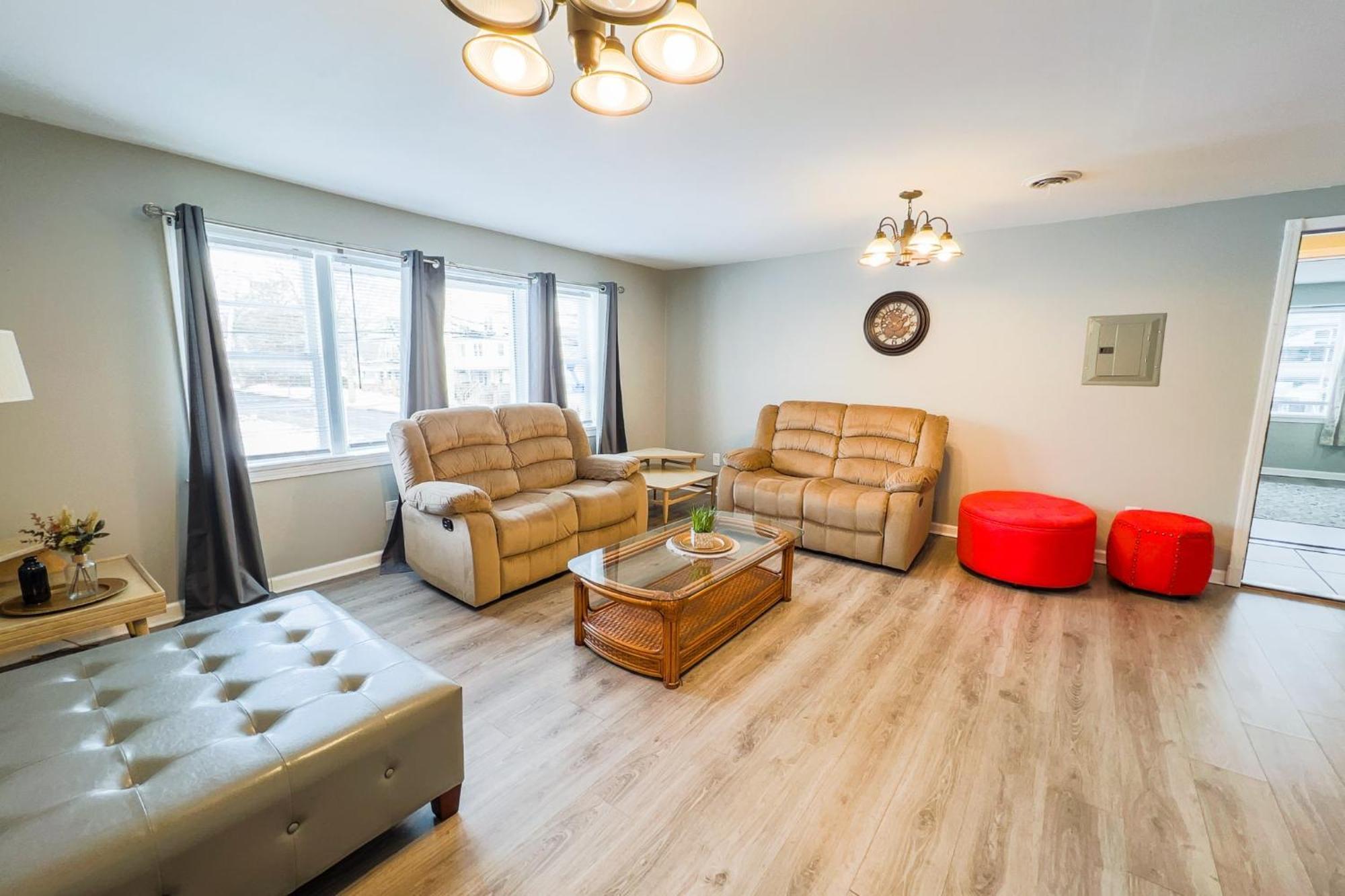 Large 6Br, 6 Bath In The City Of Ниагарски водопад Екстериор снимка