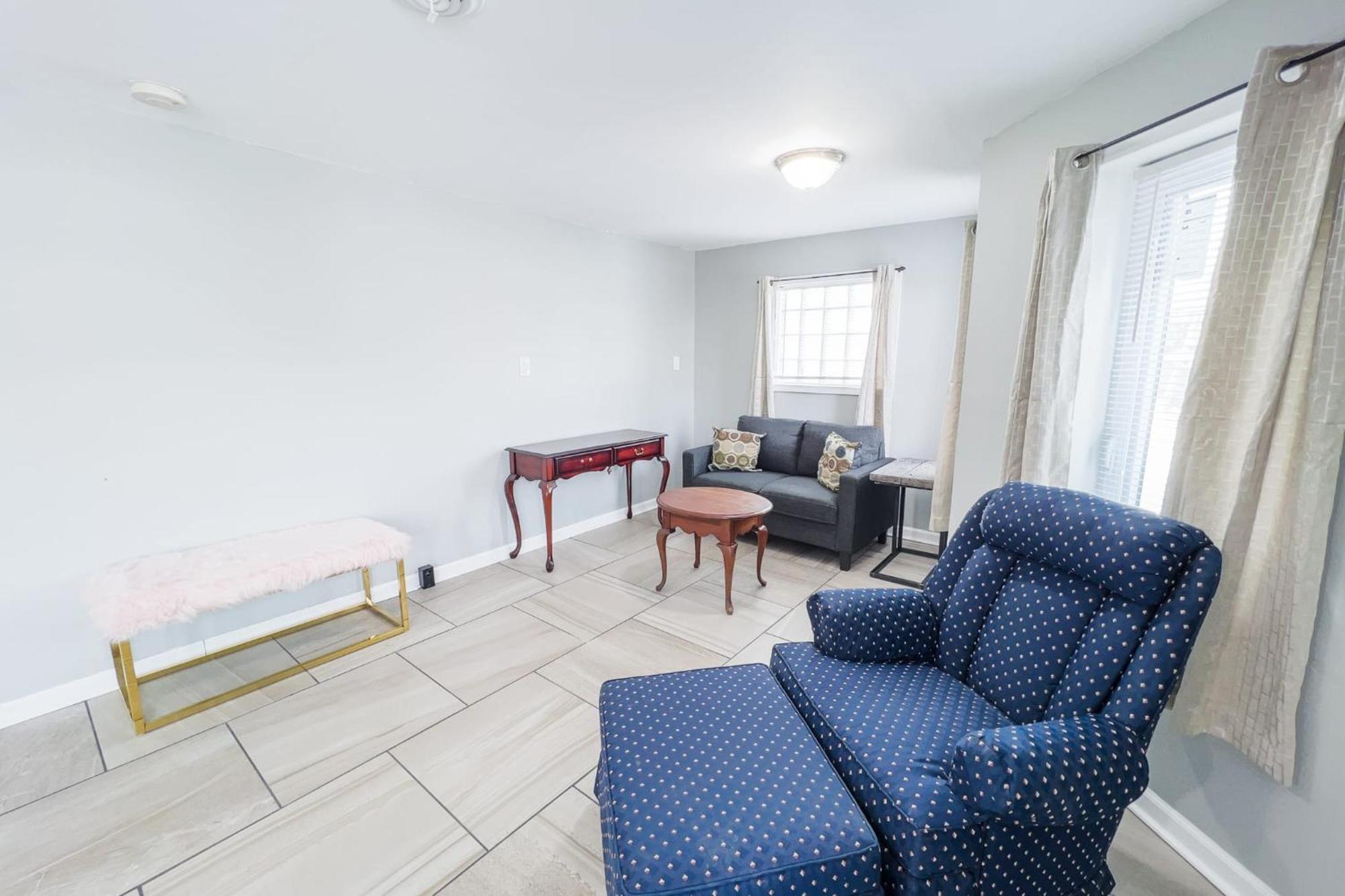 Large 6Br, 6 Bath In The City Of Ниагарски водопад Екстериор снимка