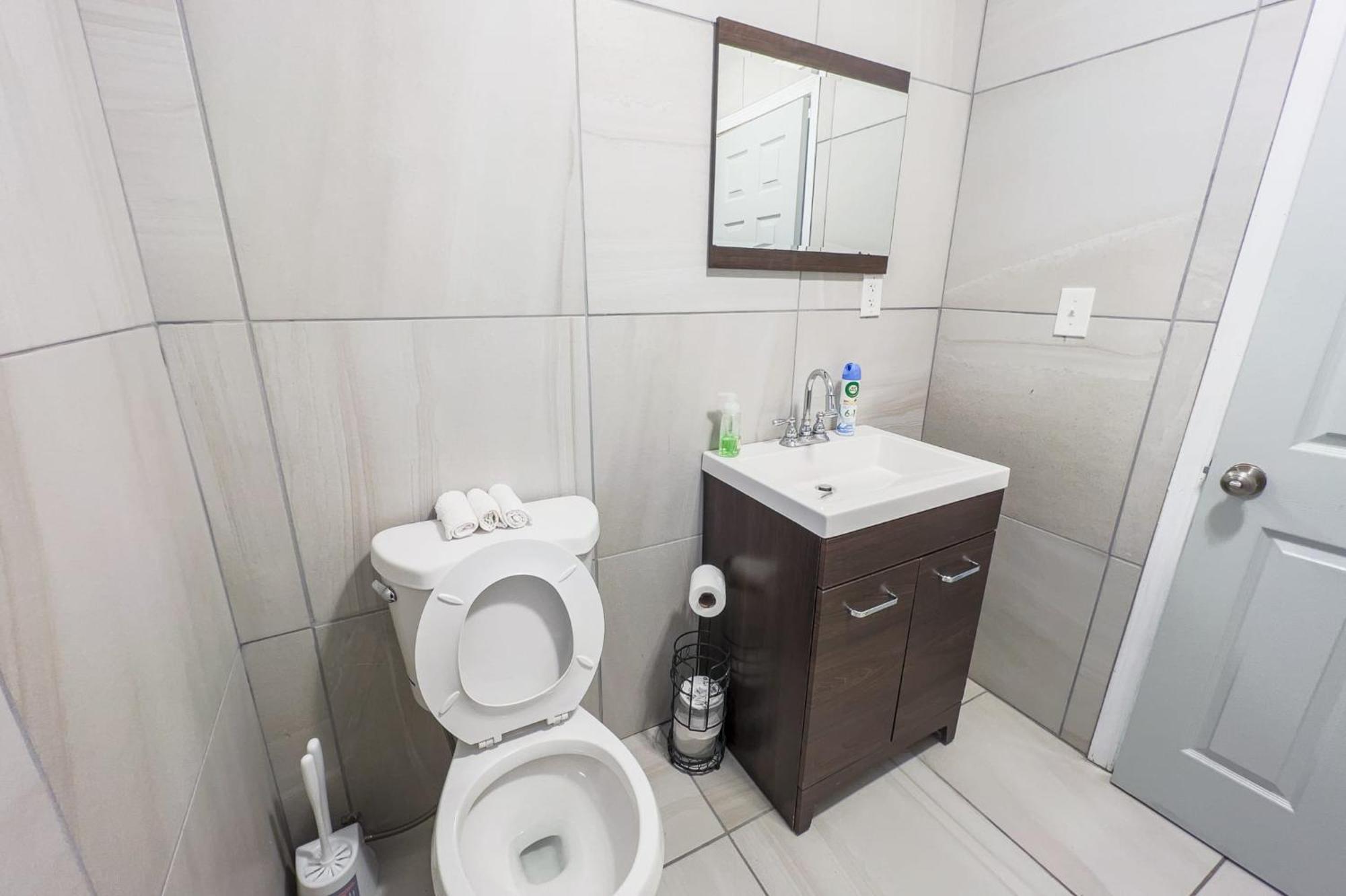 Large 6Br, 6 Bath In The City Of Ниагарски водопад Екстериор снимка